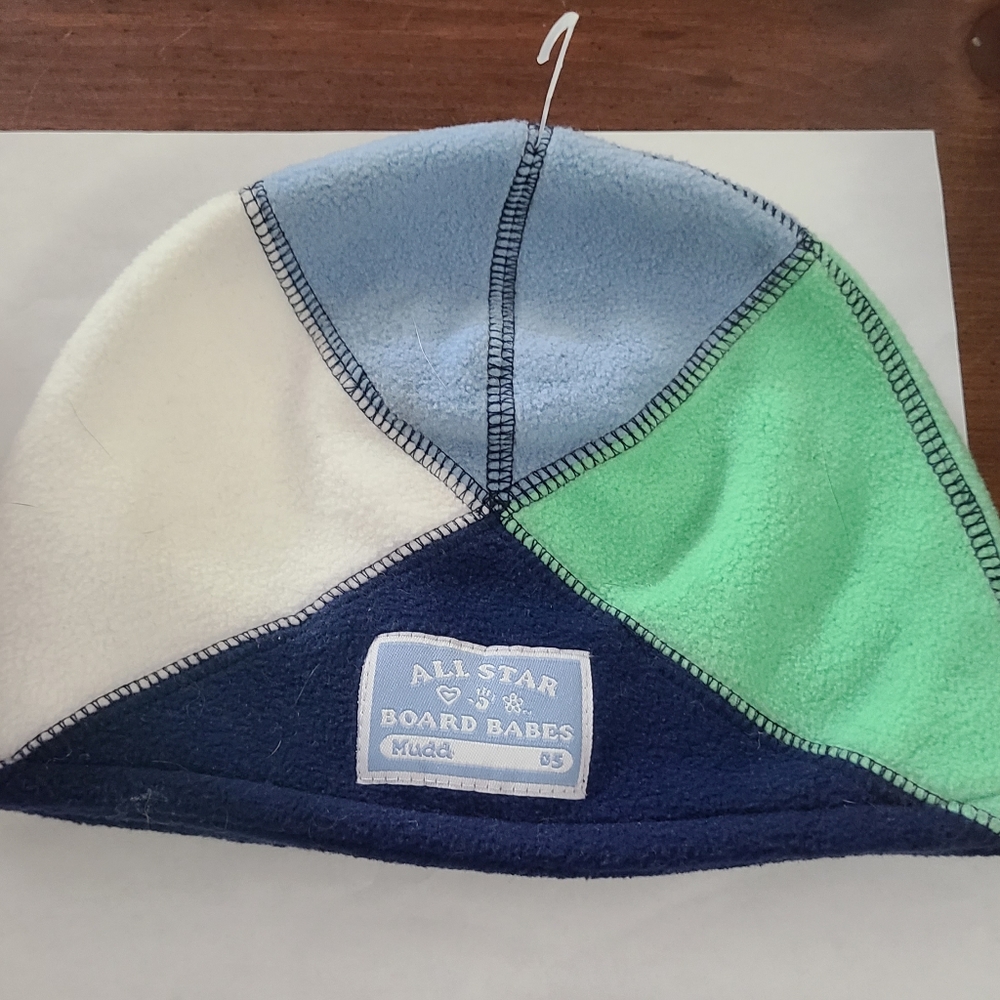 NWOT Mudd multi-colored beanie for girls, OSFA